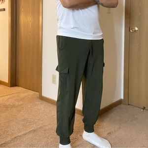 All in motion running cargo joggers size Large